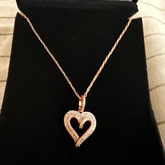 Kay Jewelers Diamond Heart Necklace 1/4 ct tw
Round-cut 10K Rose Gold 18" - Picture 2 of 2